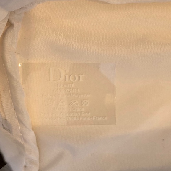 Dior White Cosmetic Bag - Picture 5 of 7